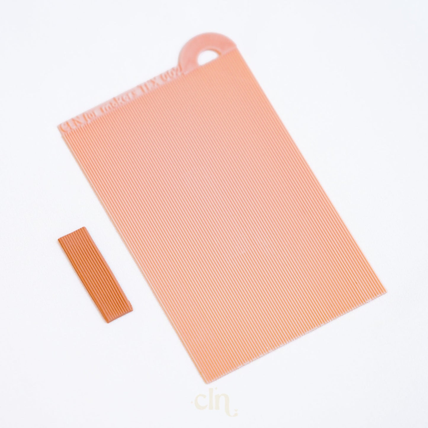 Thin lines 3D printed texture plate - Cutter - CLN Atelier