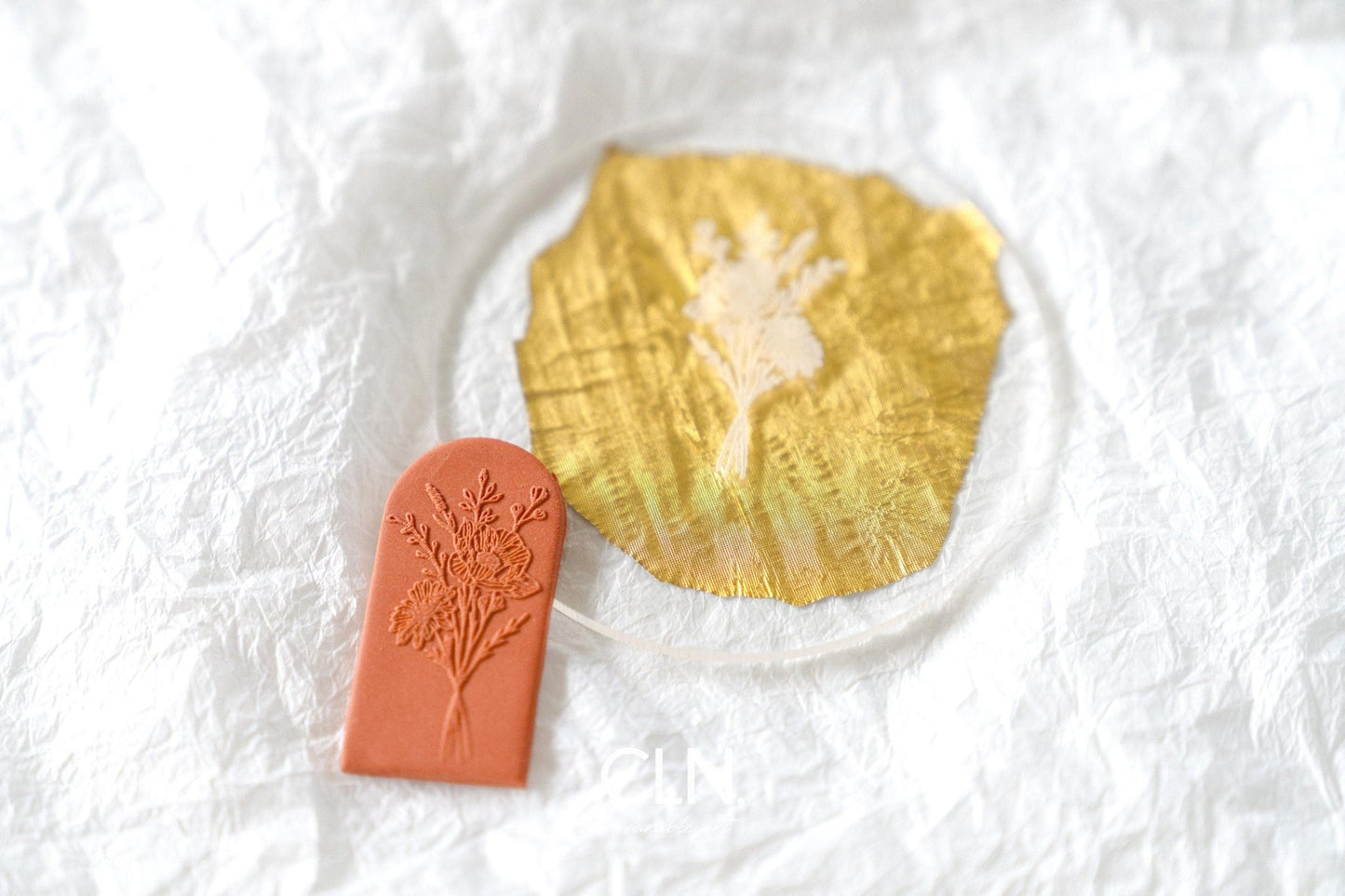 Anemone and Daisy Bouquet - Acrylic texture - CLN Atelier