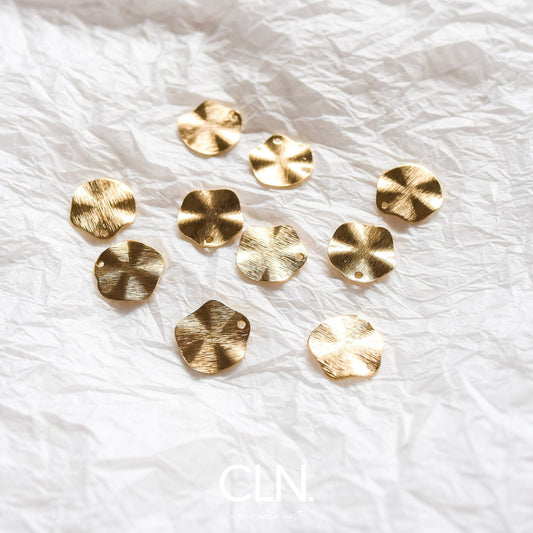Brushed Circle Charm 10 Pieces - Brass charm - CLN Atelier