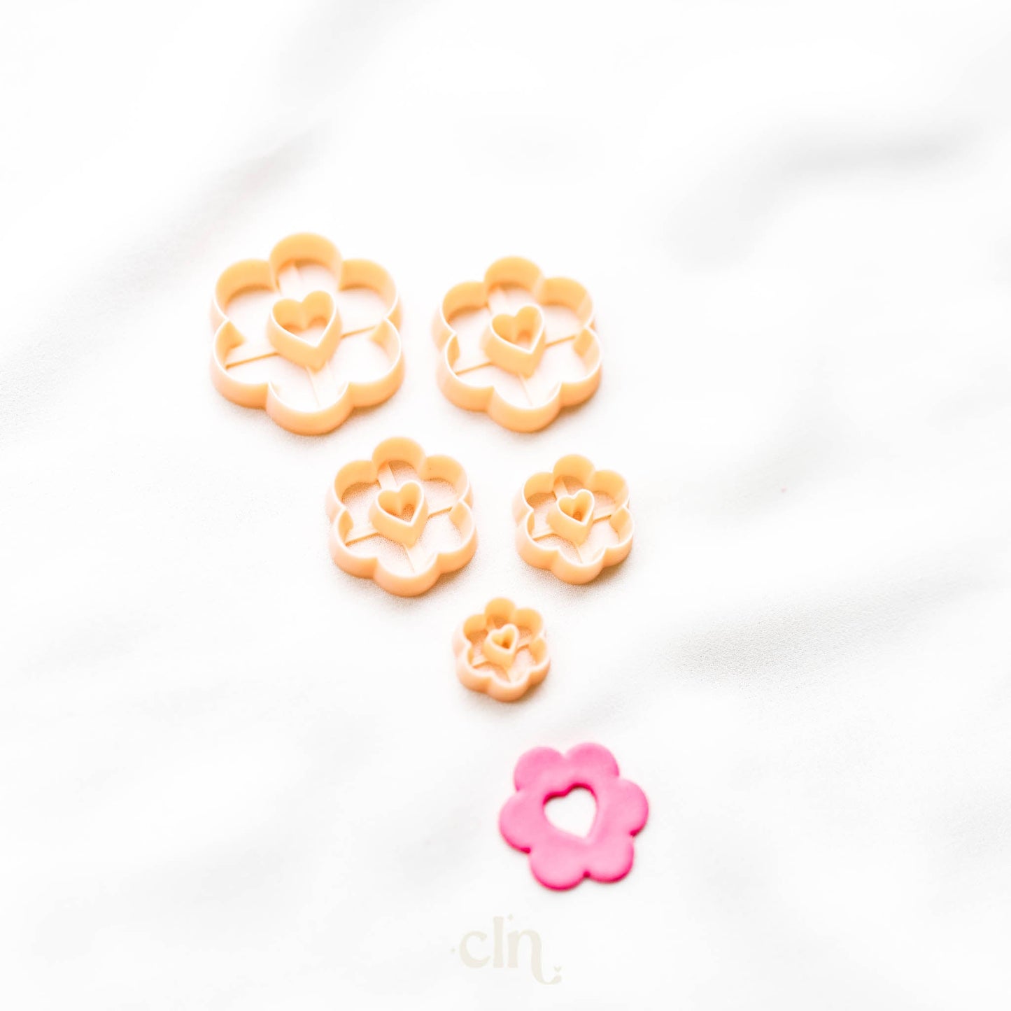 Donut Daisy with heart - Cutter - CLN Atelier