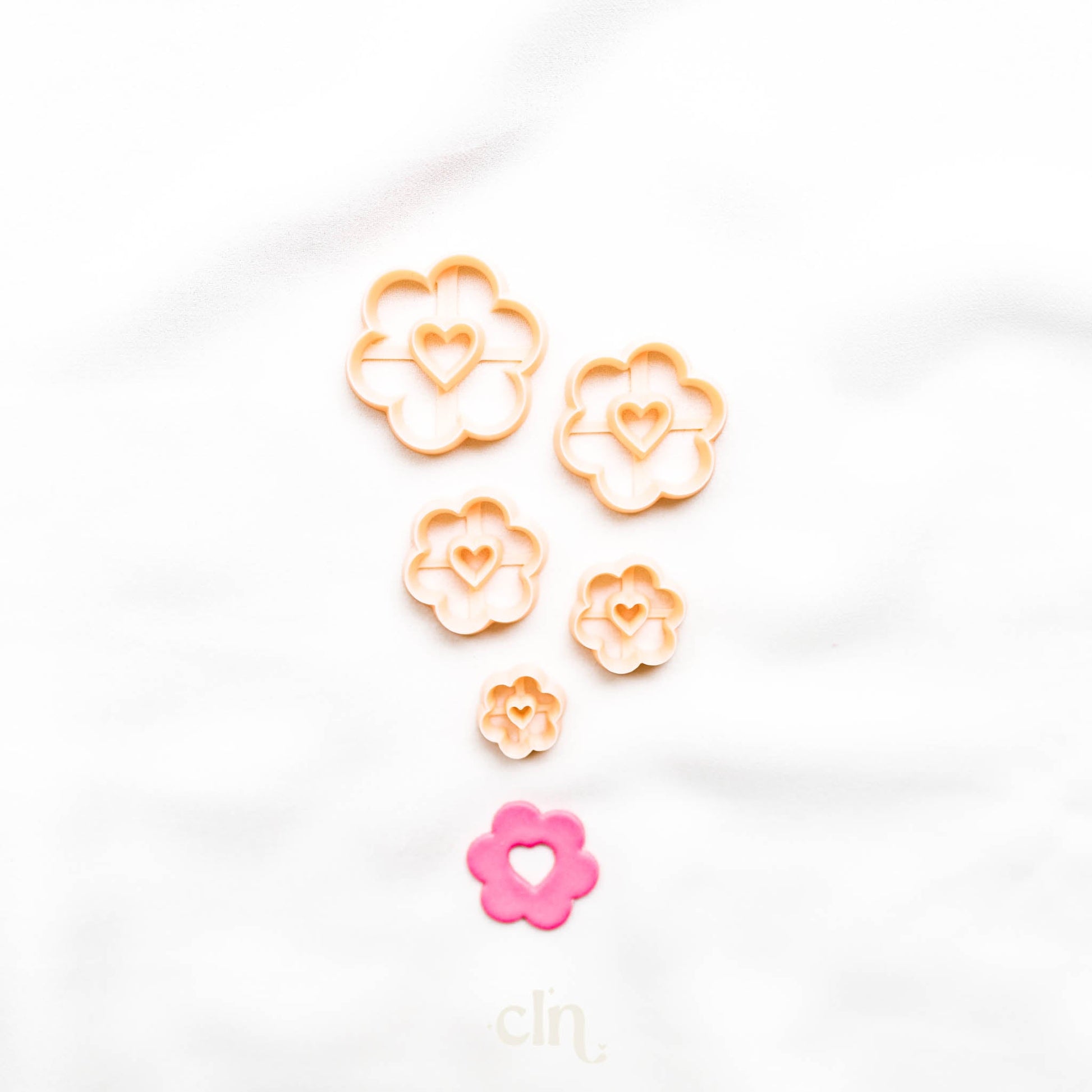 Donut Daisy with heart - Cutter - CLN Atelier