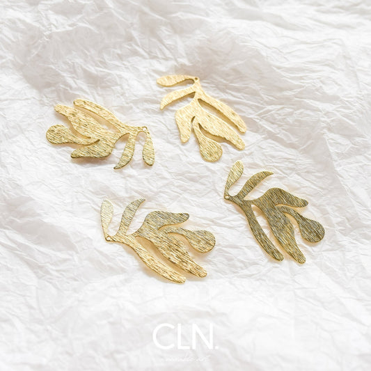 Leaf Charm Large 4 Pieces - Brass charm - CLN Atelier