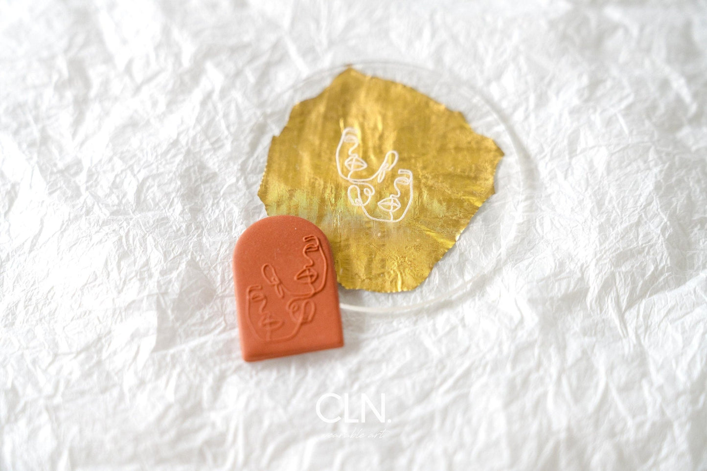 Line Art Faces - Acrylic texture - CLN Atelier