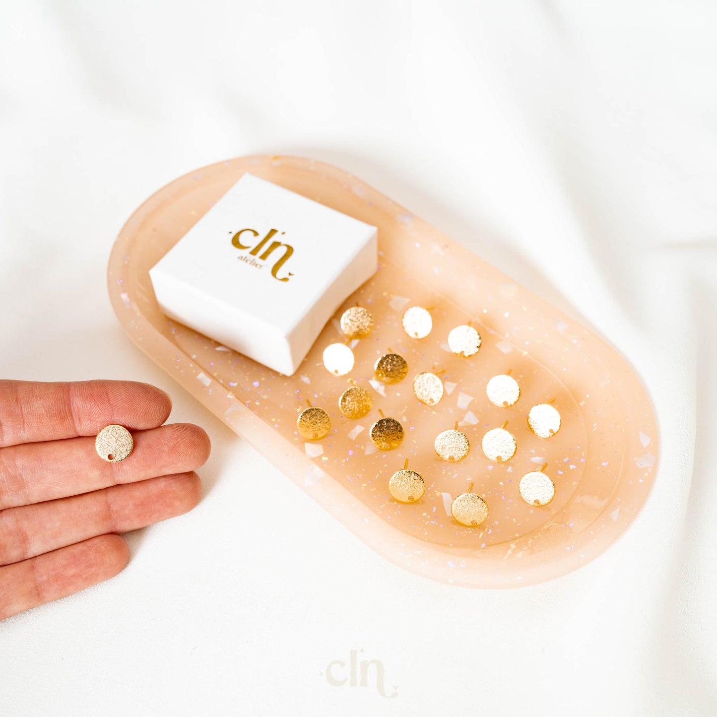 Round speckled stud 10mm 18K gold plated - Earring findings - CLN Atelier