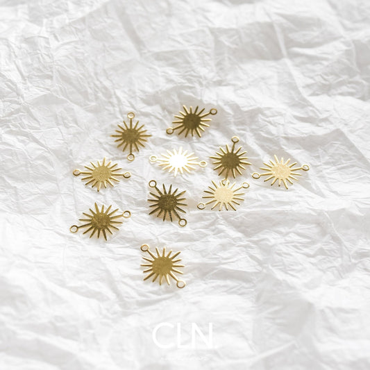 Sun Connecting Charm Small 10 Pieces - Brass charm - CLN Atelier