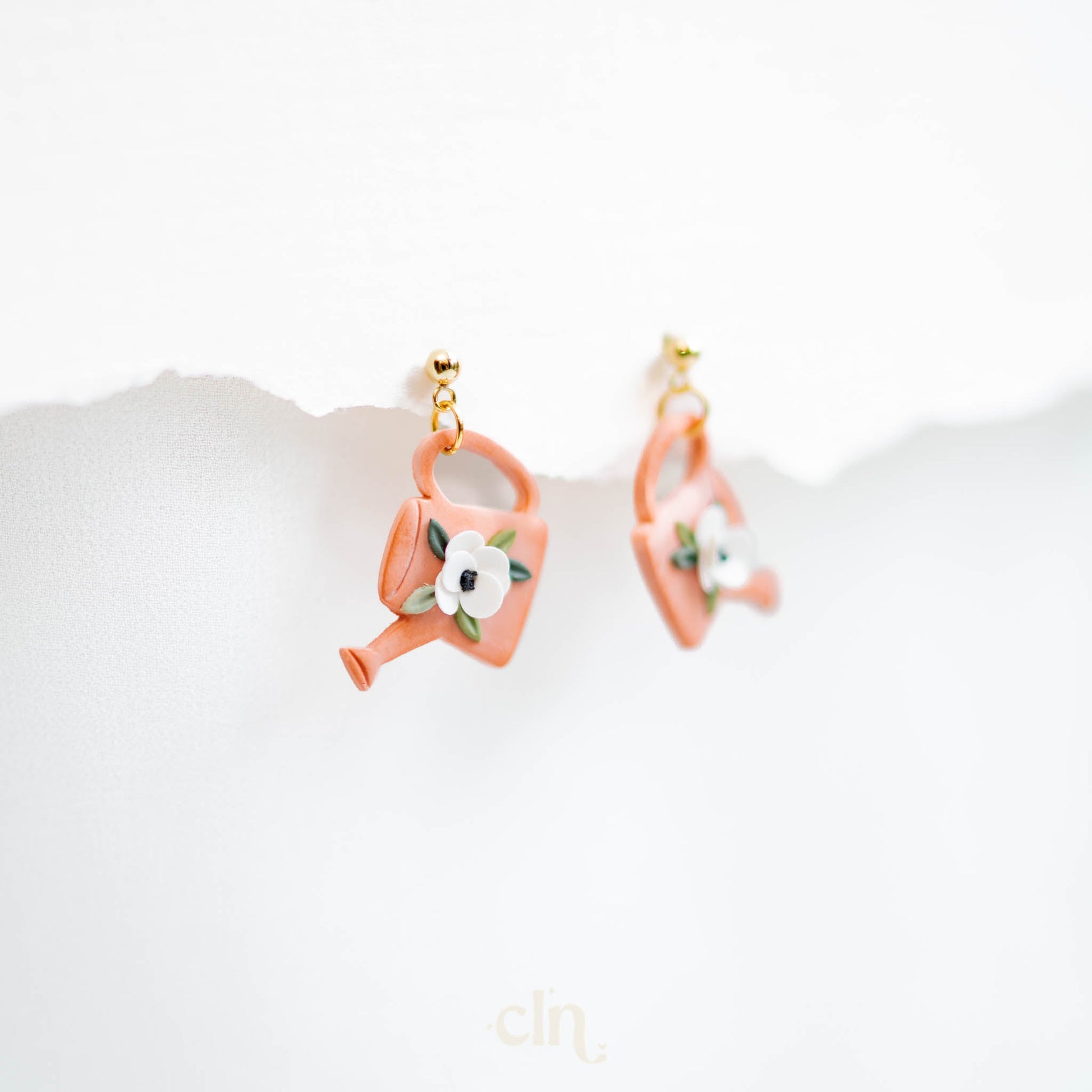 Watering can with flower detail - Earrings - CLN Atelier