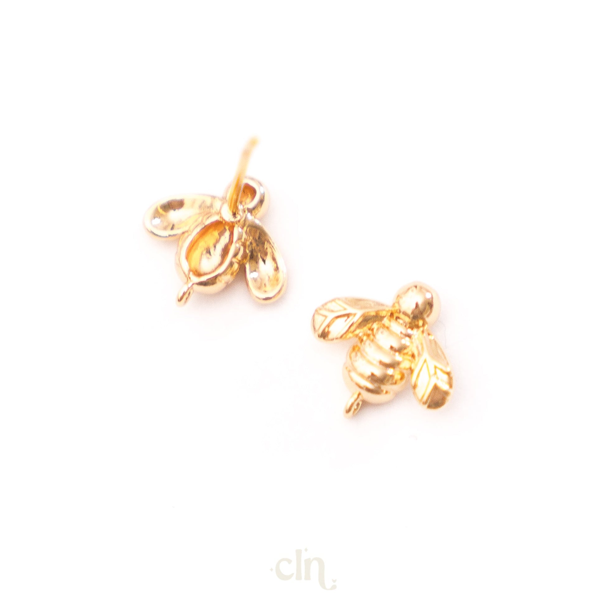 Bee stud 10mm 14K gold plated - Earring findings - CLN Atelier