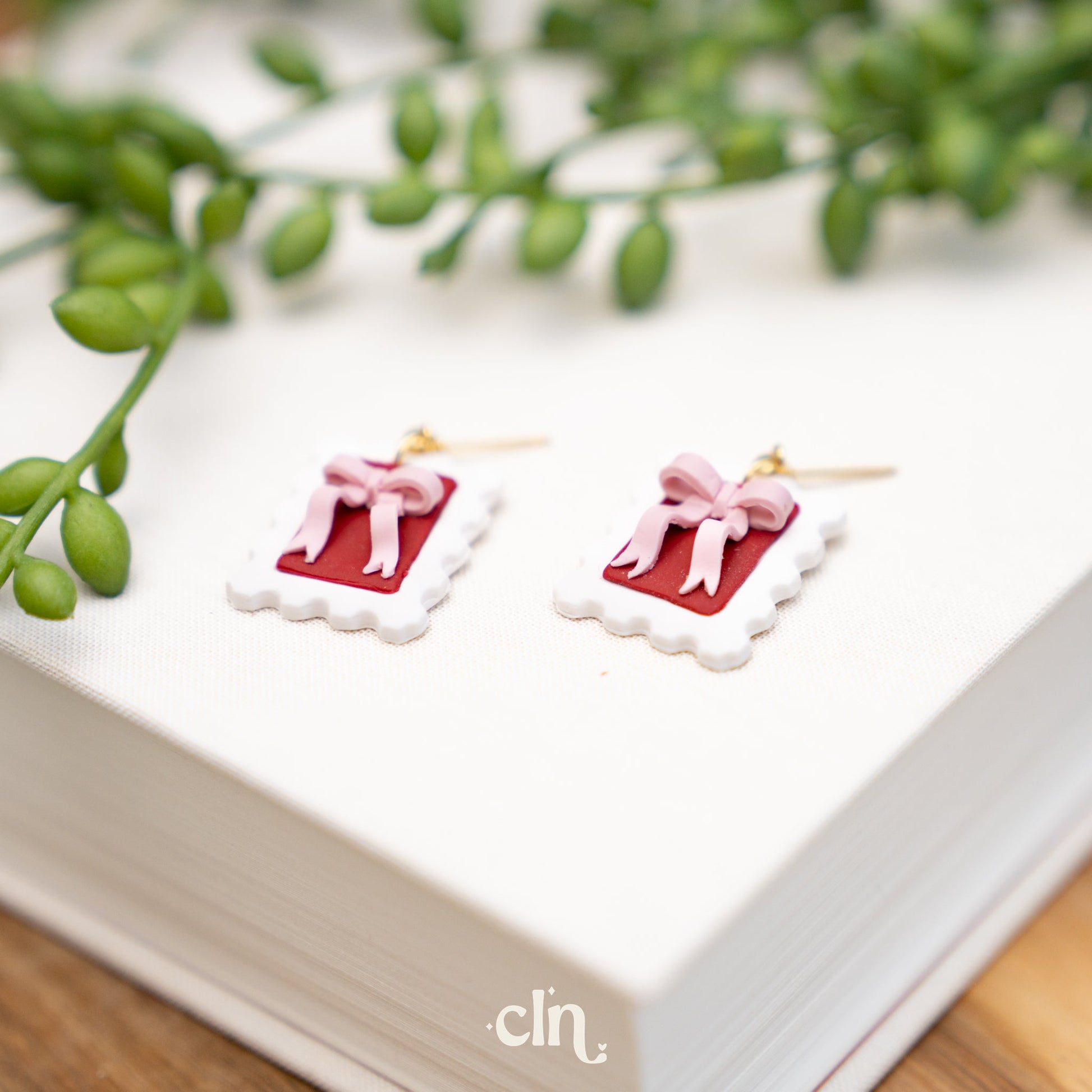 Bow stamps - Earrings - CLN Atelier