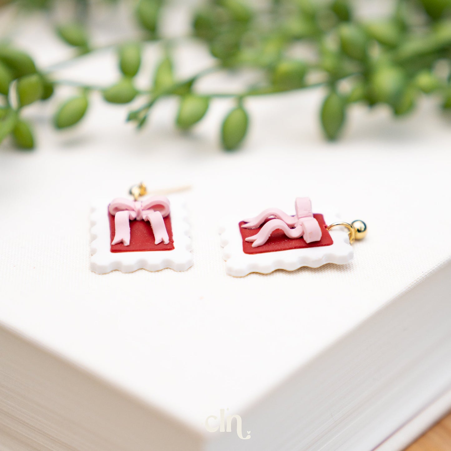 Bow stamps - Earrings - CLN Atelier