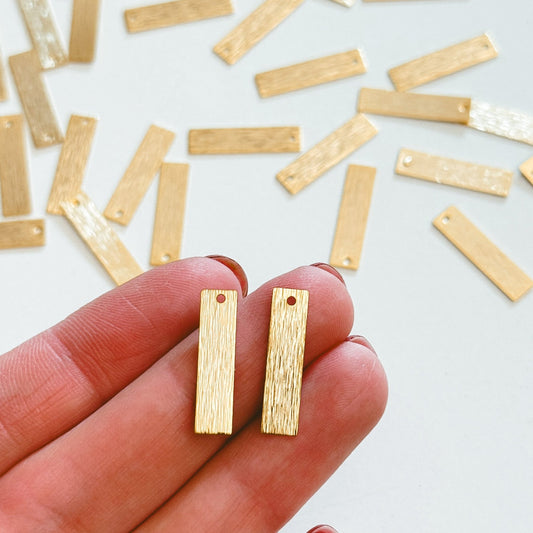 Brushed rectangle charm one hole - CLN Atelier