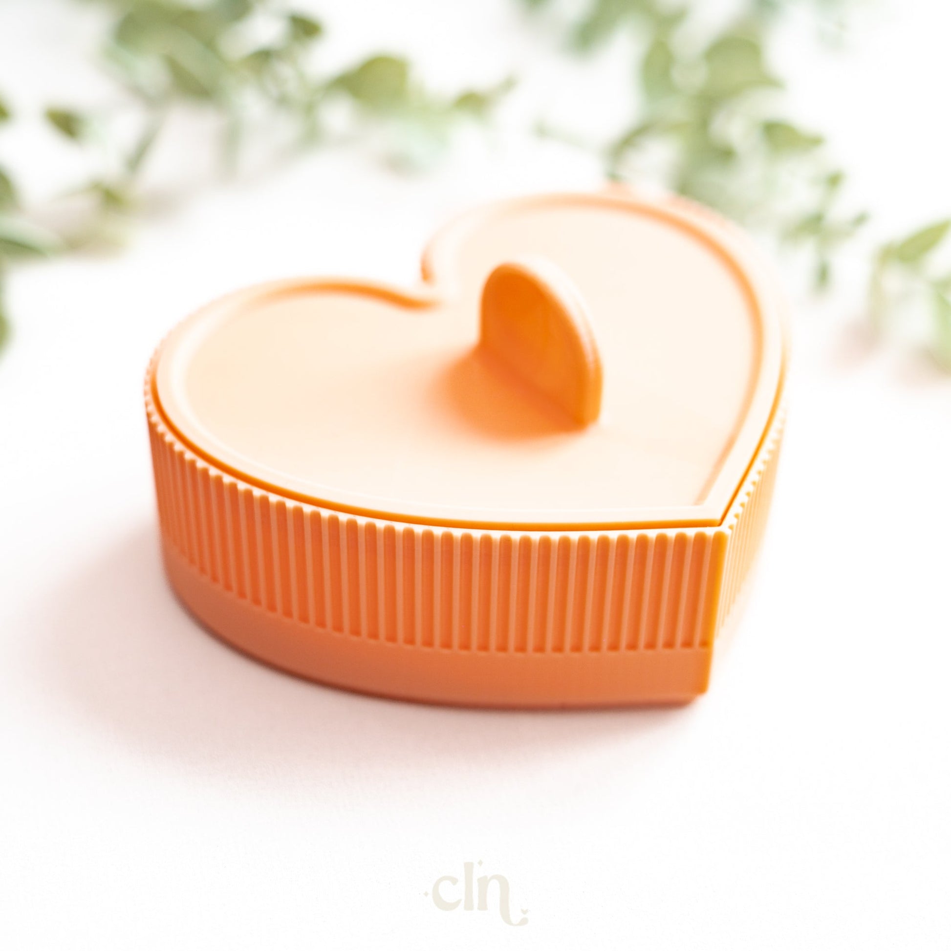 Cornstarch container heart shape - Curated tools - CLN Atelier