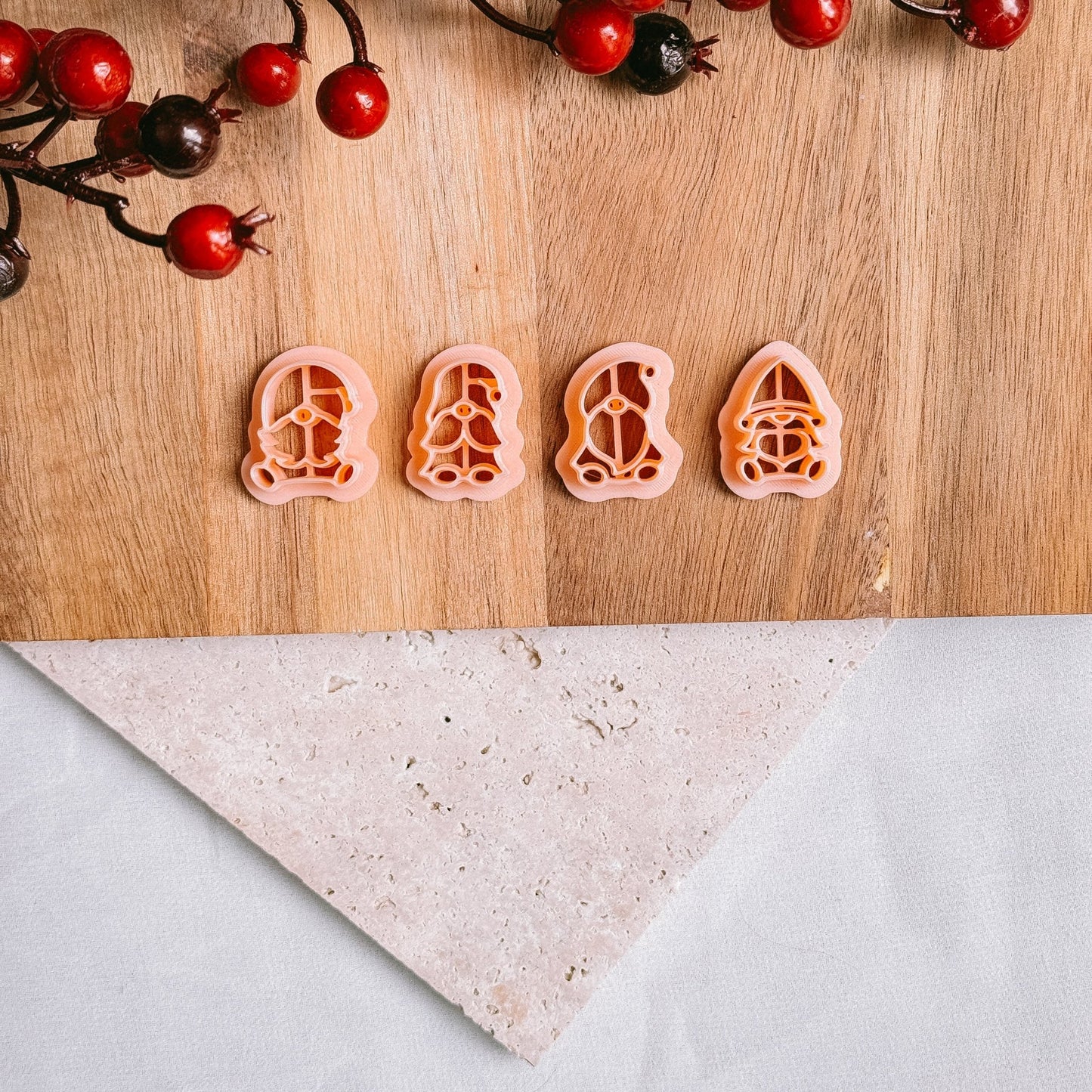 Embossed gnomes (4 styles) - Cutter - CLN Atelier