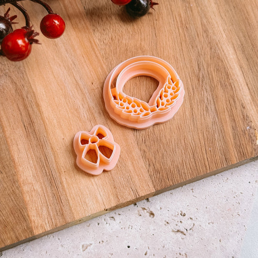 Embossed wreath with bow - Cutter - CLN Atelier