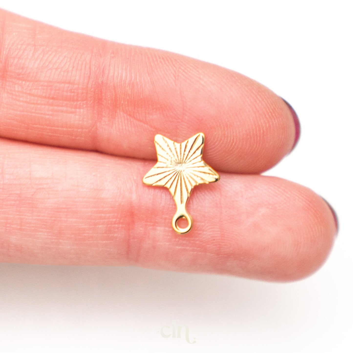 Engraved star stud with loop - Earring findings - CLN Atelier