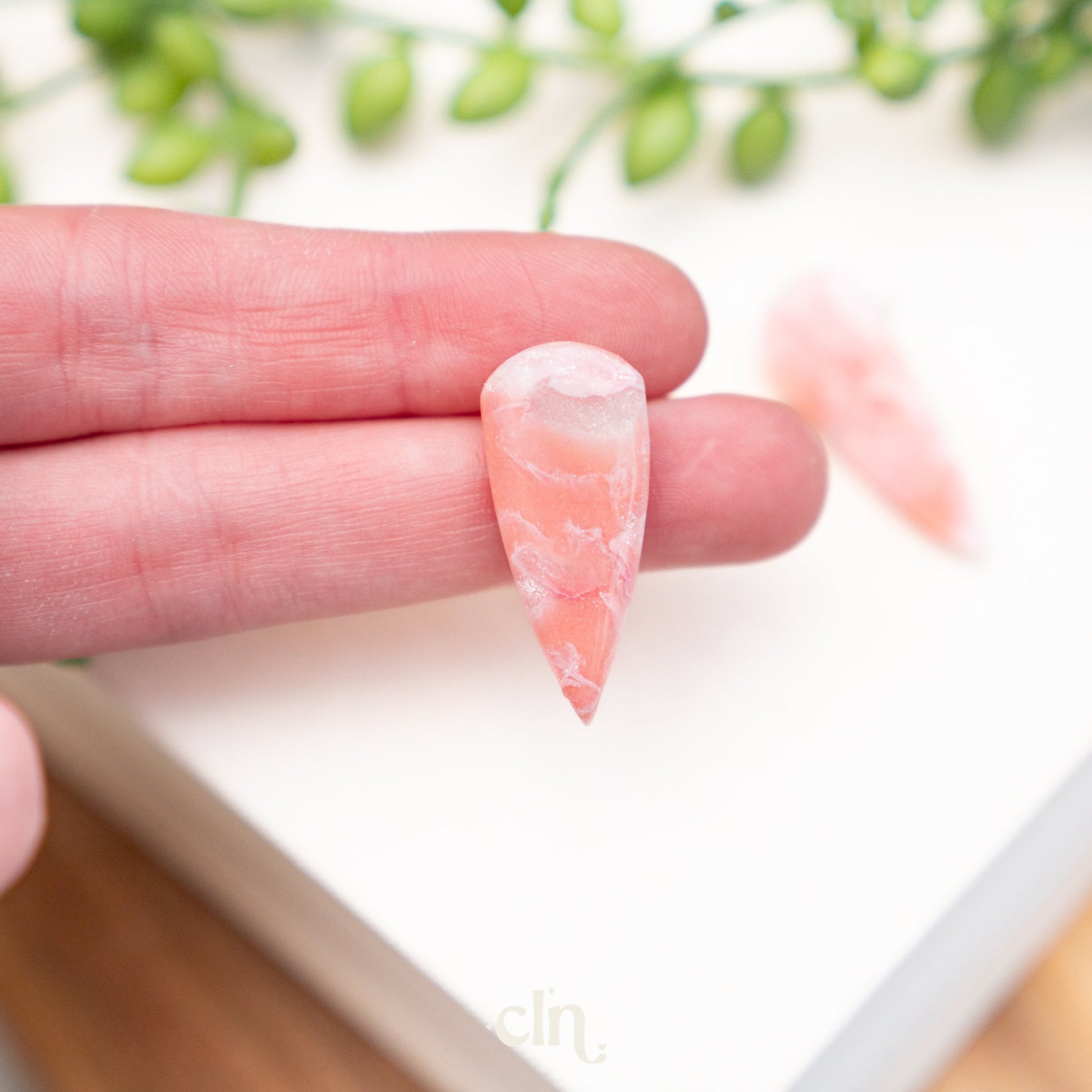 Faux stone dagger - Cotton candy I - Earrings - CLN Atelier