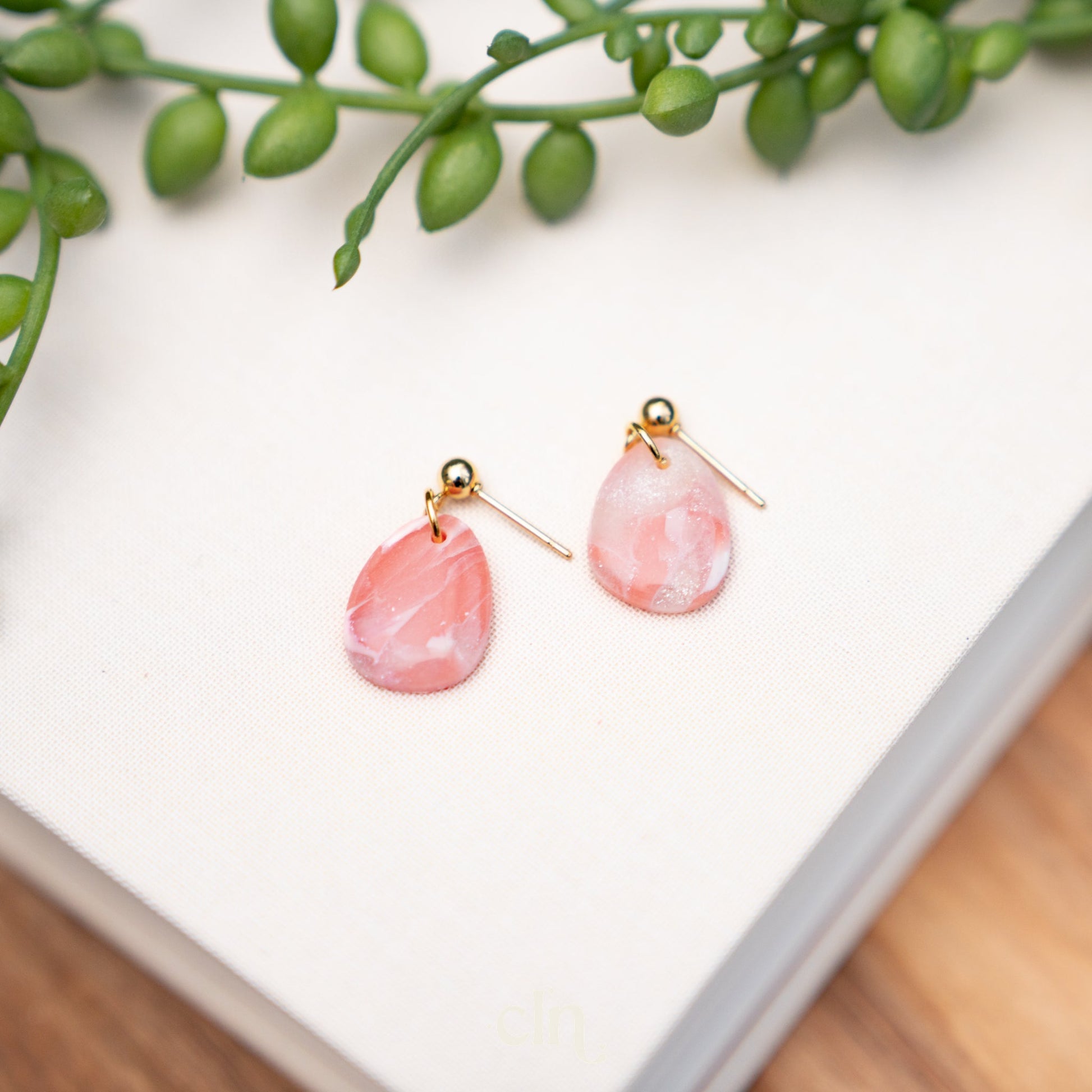 Faux stone dangle - Cotton candy R - Earrings - CLN Atelier