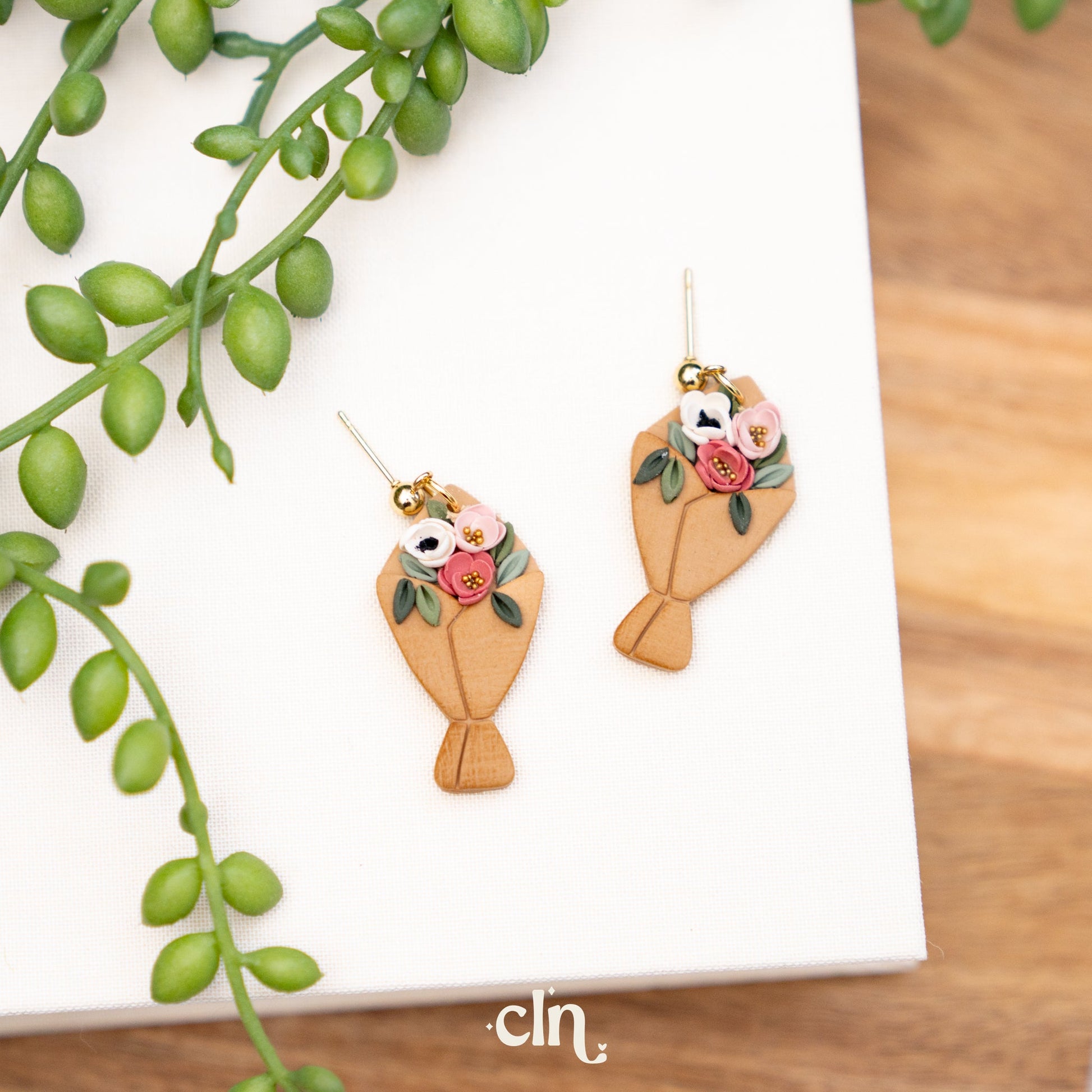 Flower bouquet (2 colors) - Earrings - CLN Atelier