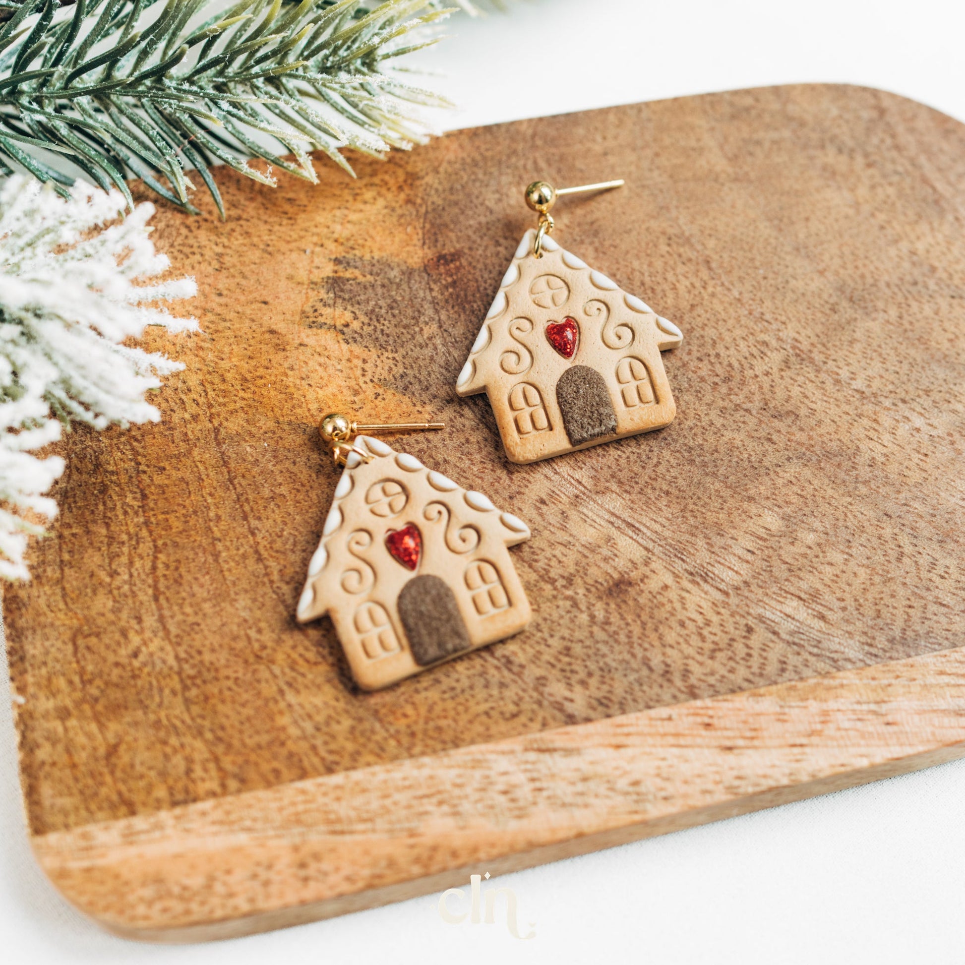 Gingerbread house with heart - Earrings - CLN Atelier