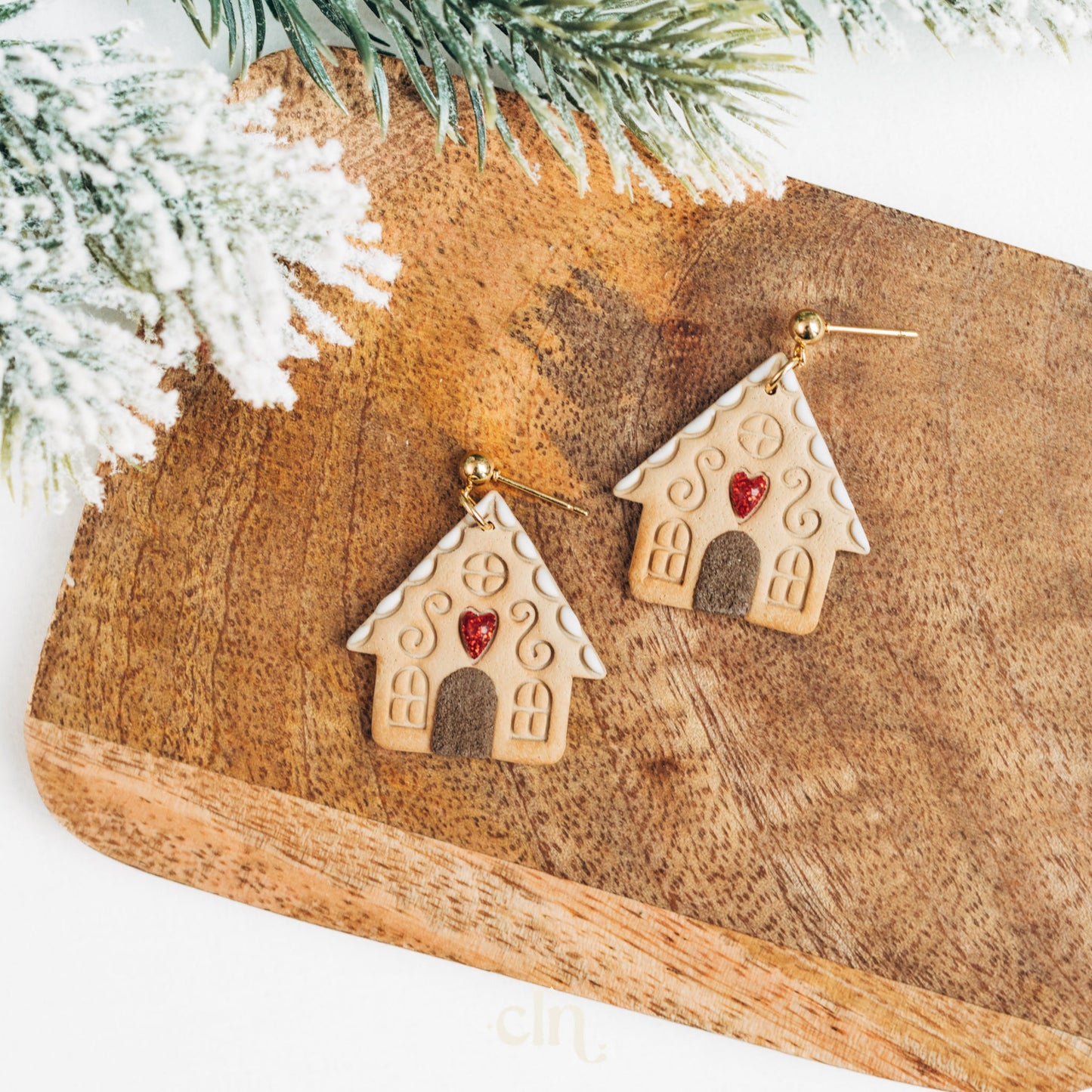 Gingerbread house with heart - Earrings - CLN Atelier