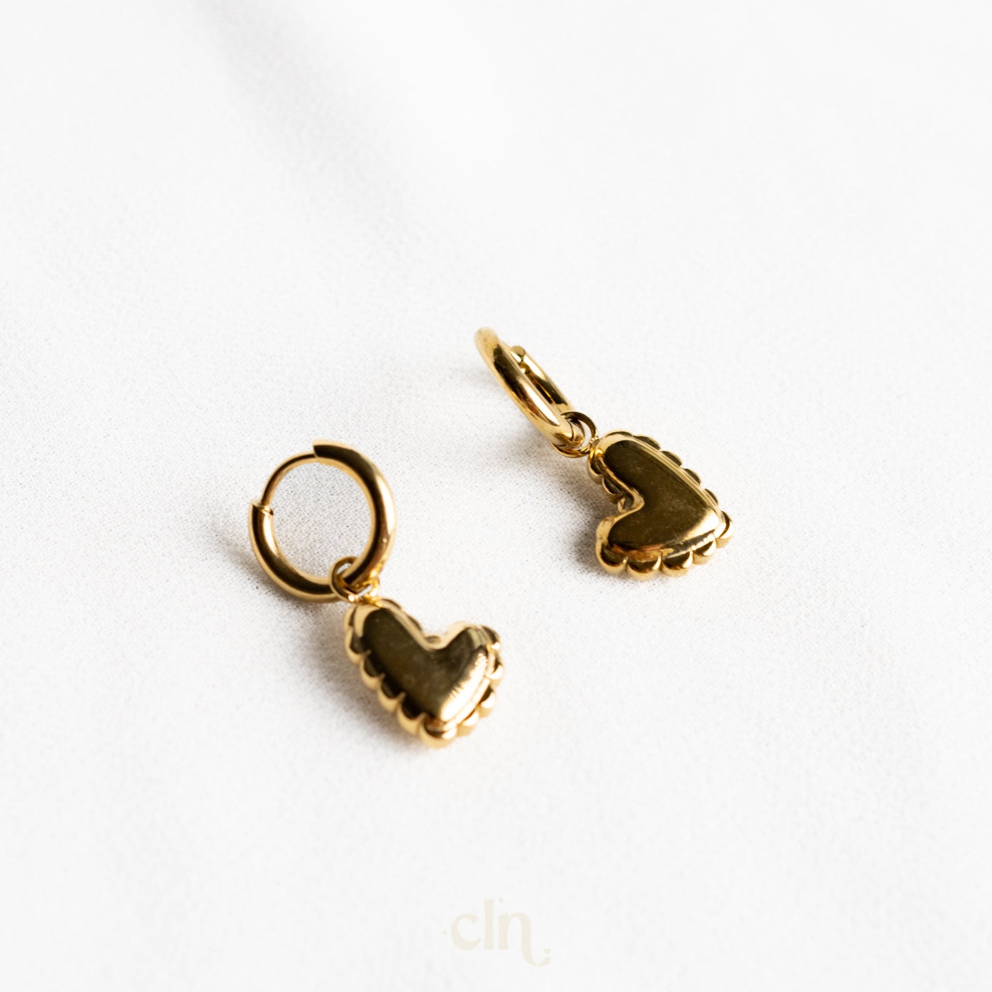 Heart dainty hoops - Earrings - CLN Atelier