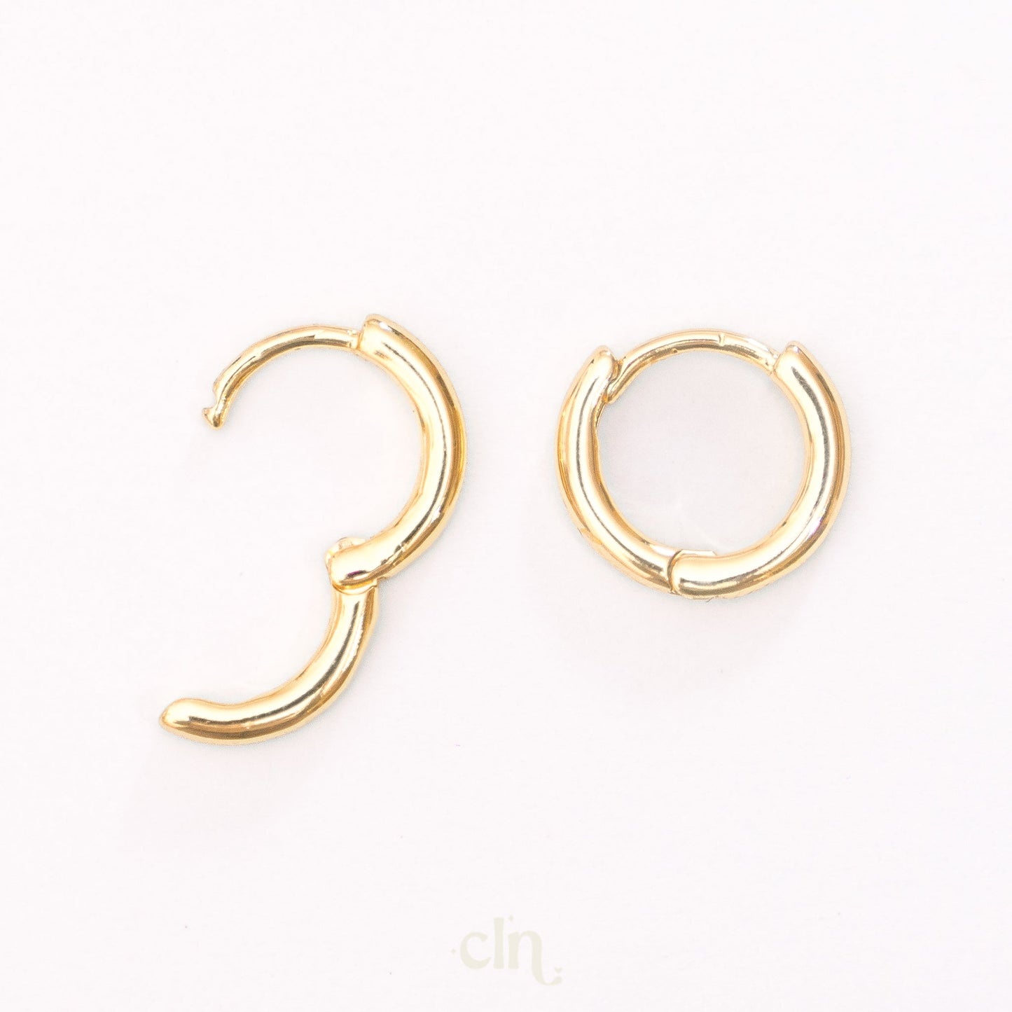 Huggie hoop 18K gold plated - Earring findings - CLN Atelier