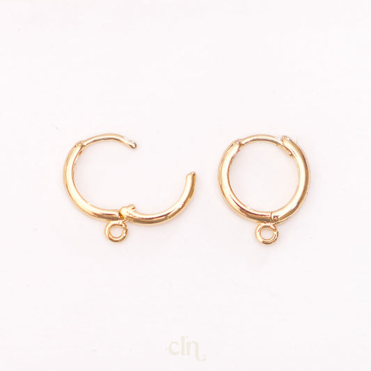 Huggie hoop with loop 18K gold plated - Earring findings - CLN Atelier