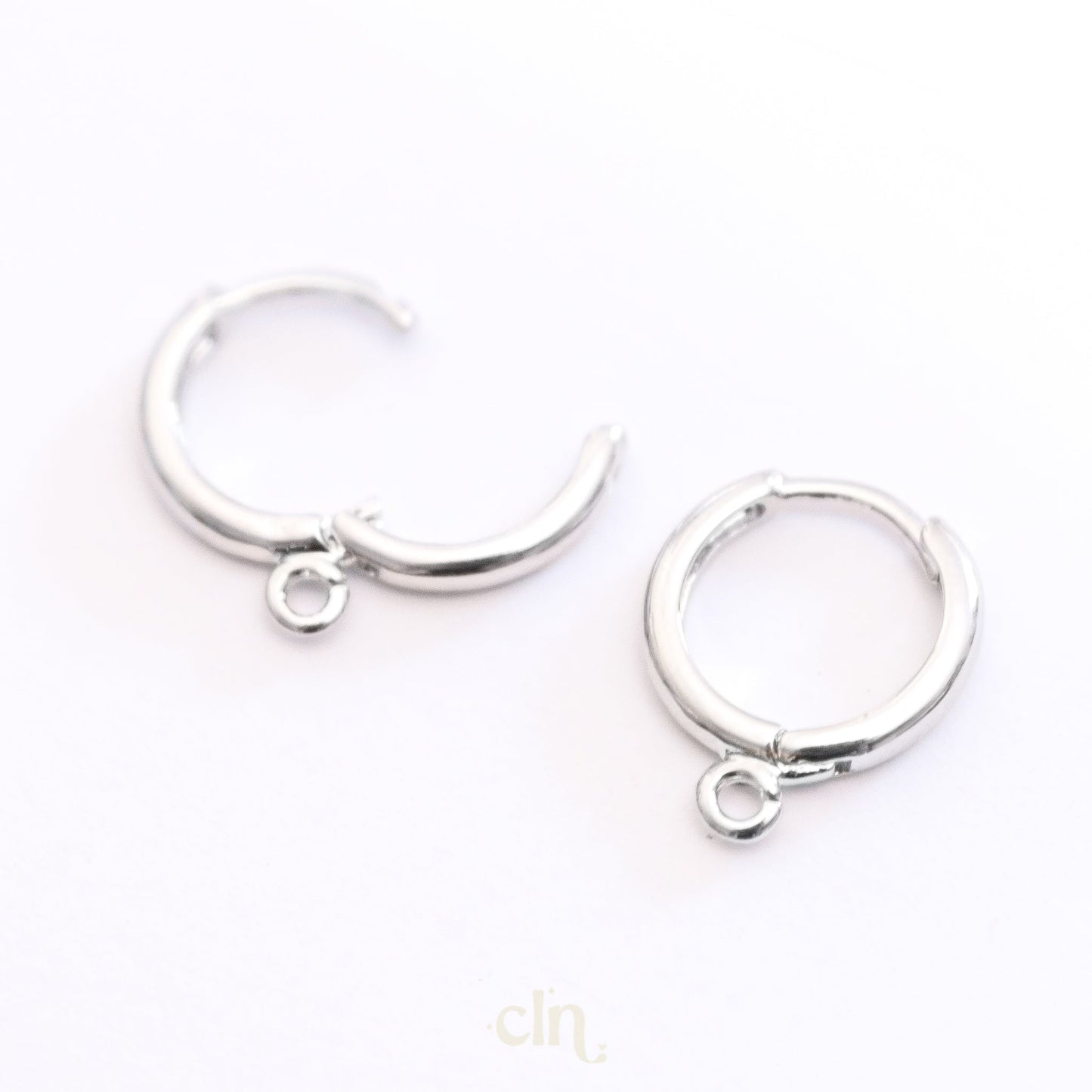 Huggie hoop with loop silver - Earring findings - CLN Atelier