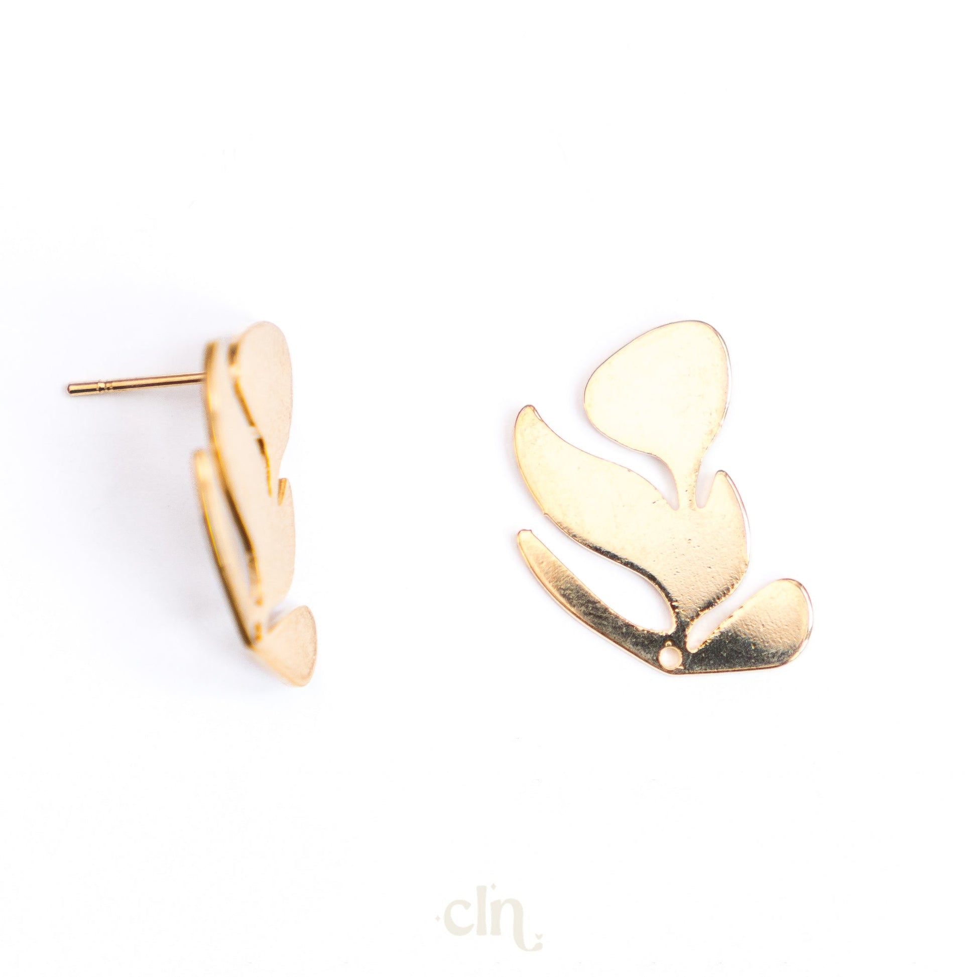 Leaf stud 24K gold plated - shiny - Earring findings - CLN Atelier