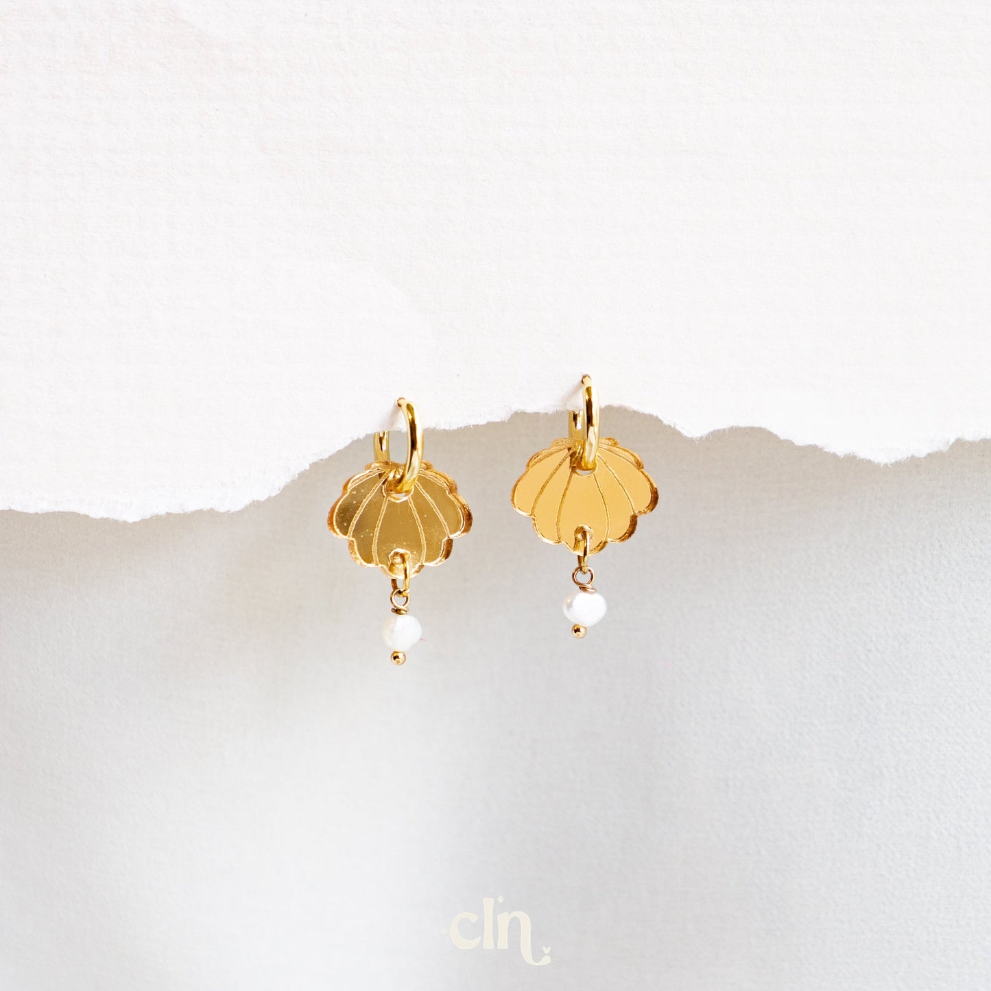 Mediterranean seafood - Shell with pearl - Earrings - CLN Atelier