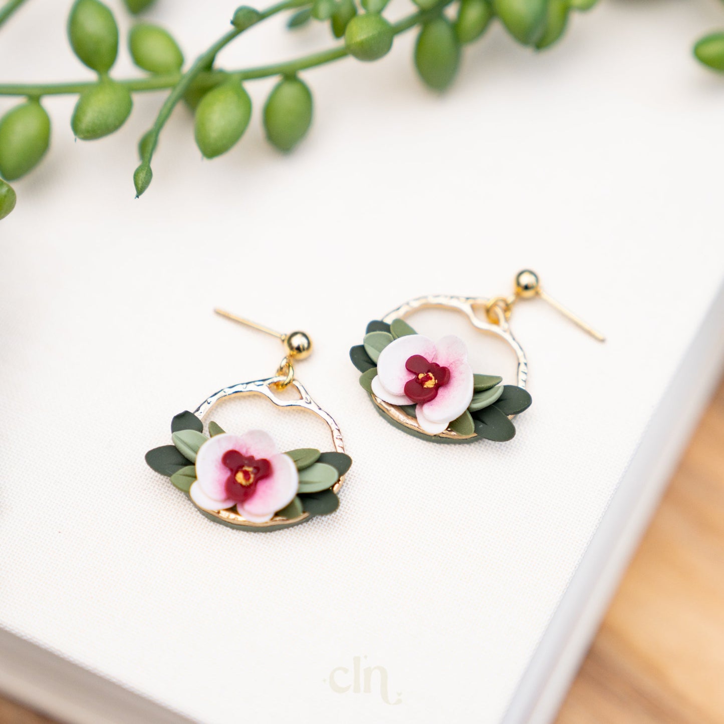 Orchid dangles - Earrings - CLN Atelier