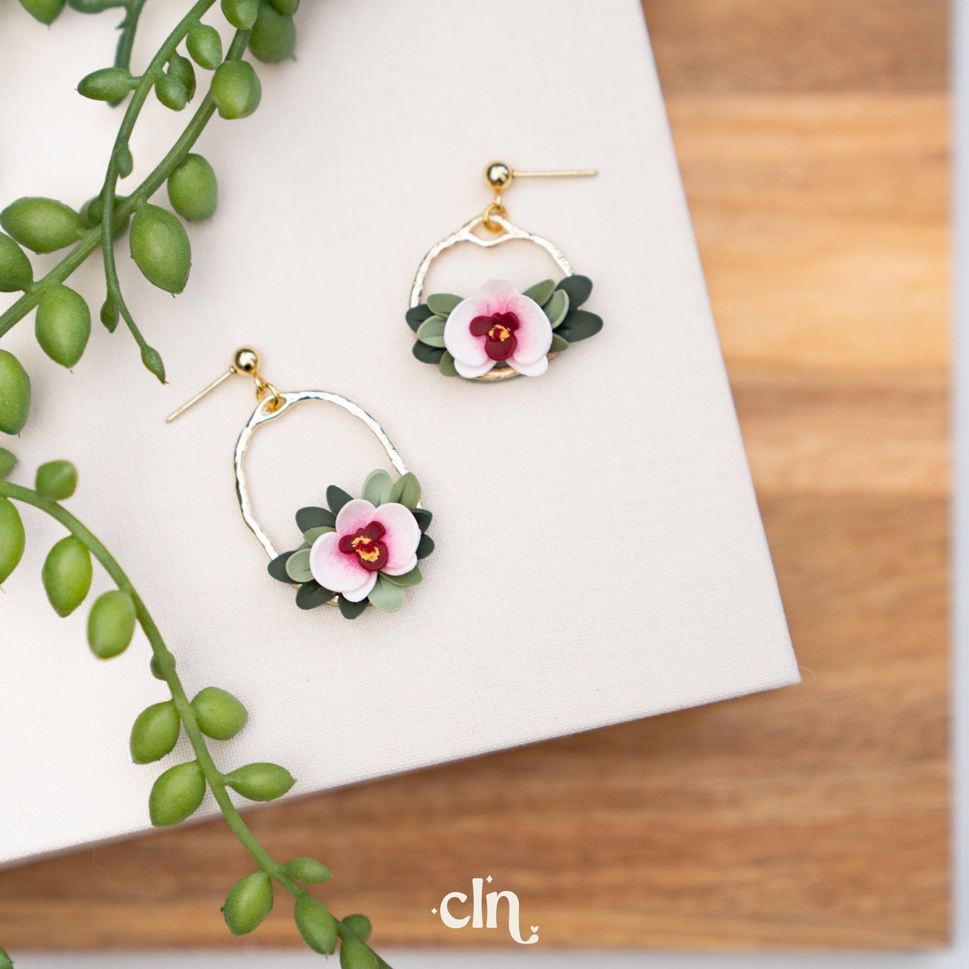 Orchid dangles - Earrings - CLN Atelier