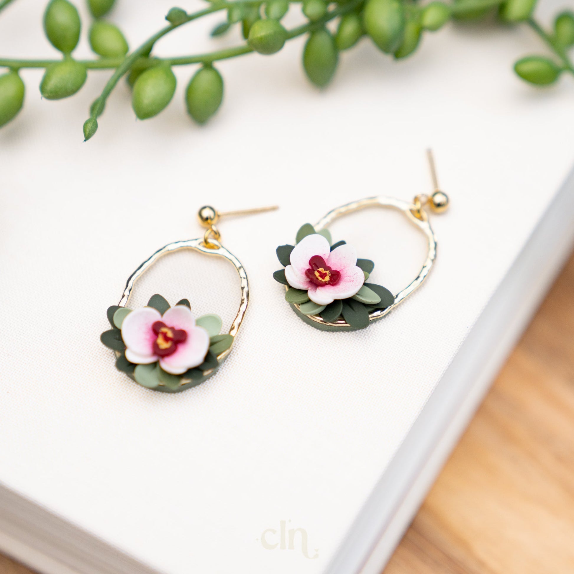 Orchid dangles - Earrings - CLN Atelier