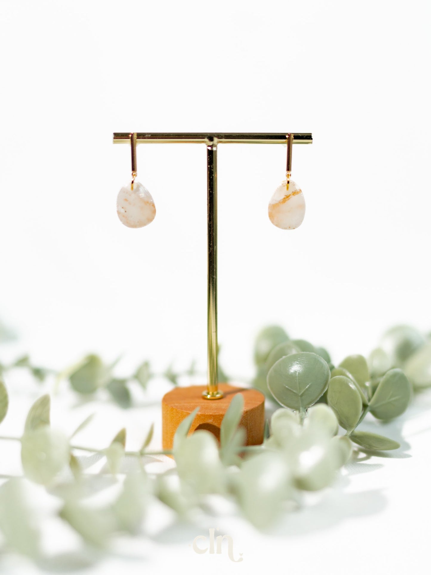 Pastel faux stones - beige and gold - Earrings - CLN Atelier