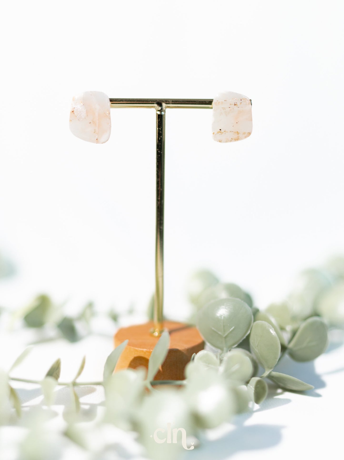 Pastel faux stones - beige and gold - Earrings - CLN Atelier