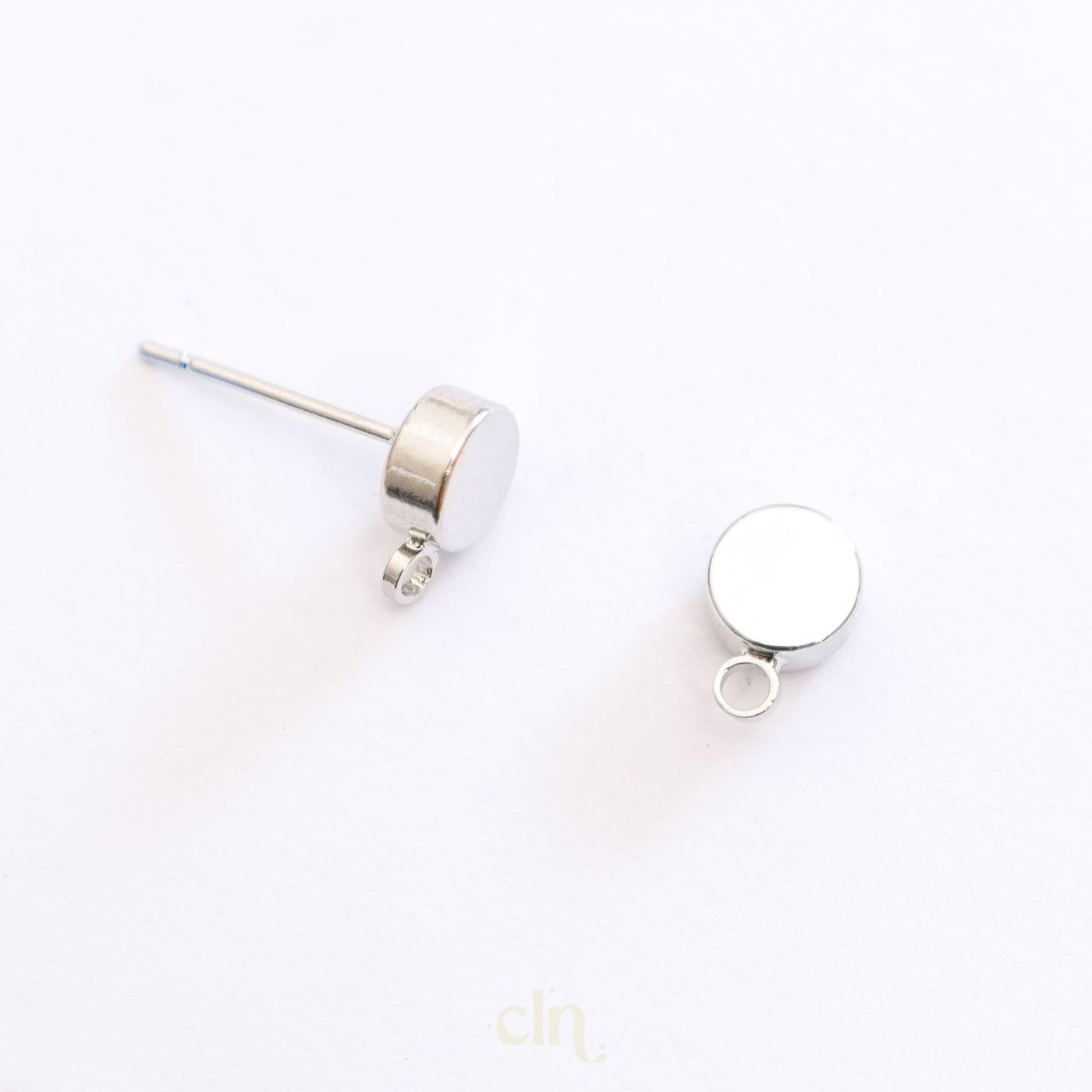 Round 6mm stud with loop silver - Earring findings - CLN Atelier