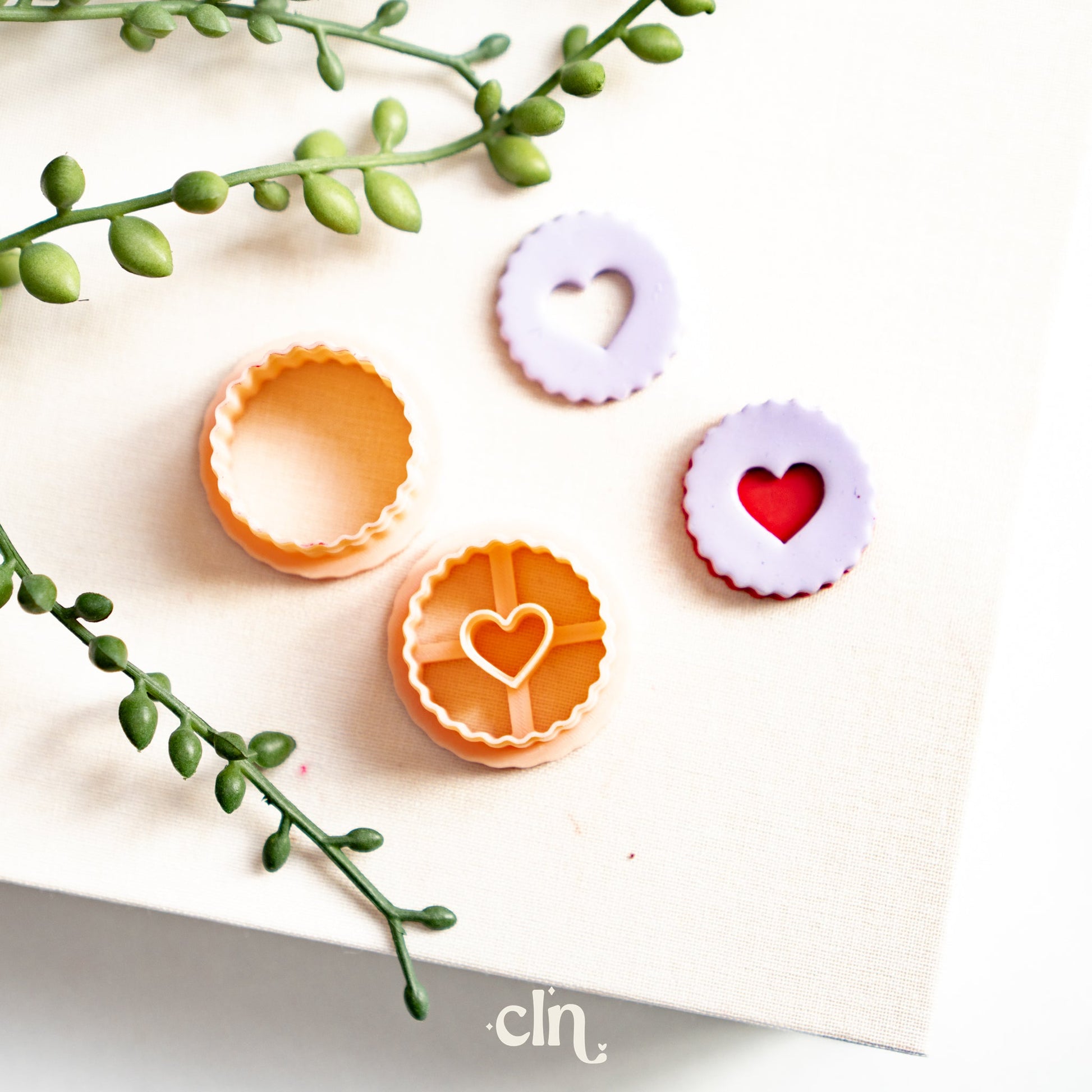 Scalloped round donut with heart - Cutter - CLN Atelier