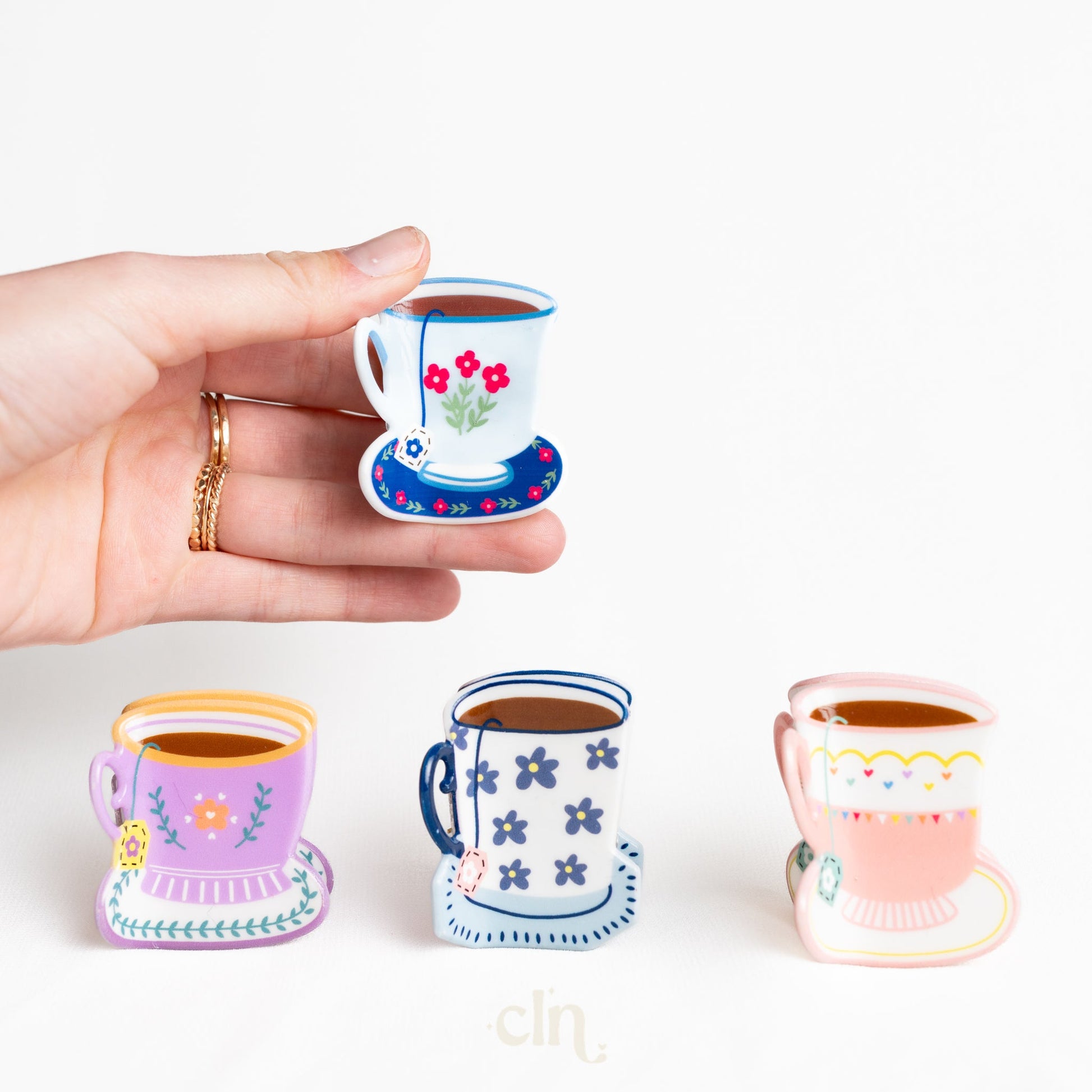 Small tea cup hair clip - 4 colors - Hairclips - CLN Atelier