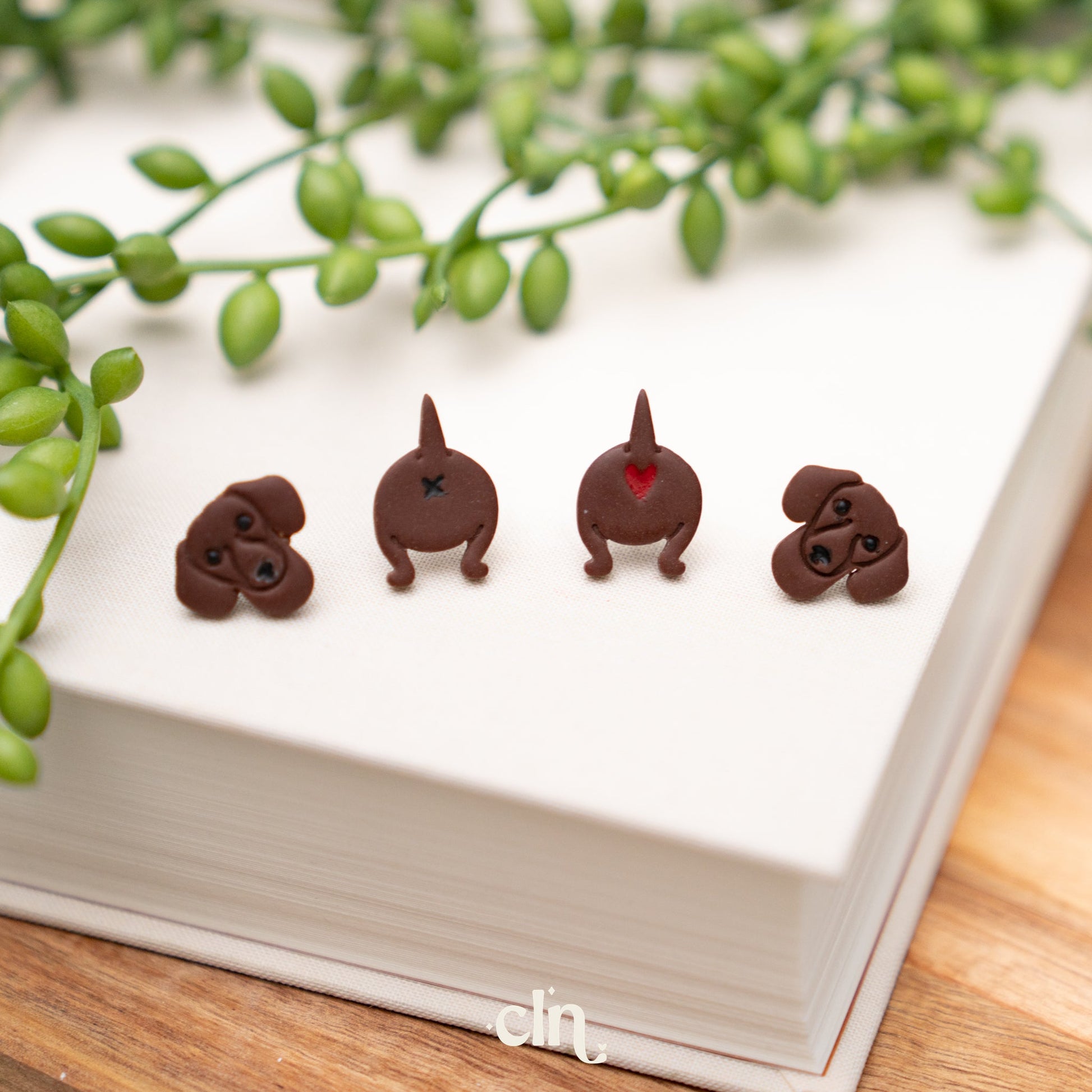 Teckel - Dachshund - Sausage Dog studs - Earrings - CLN Atelier