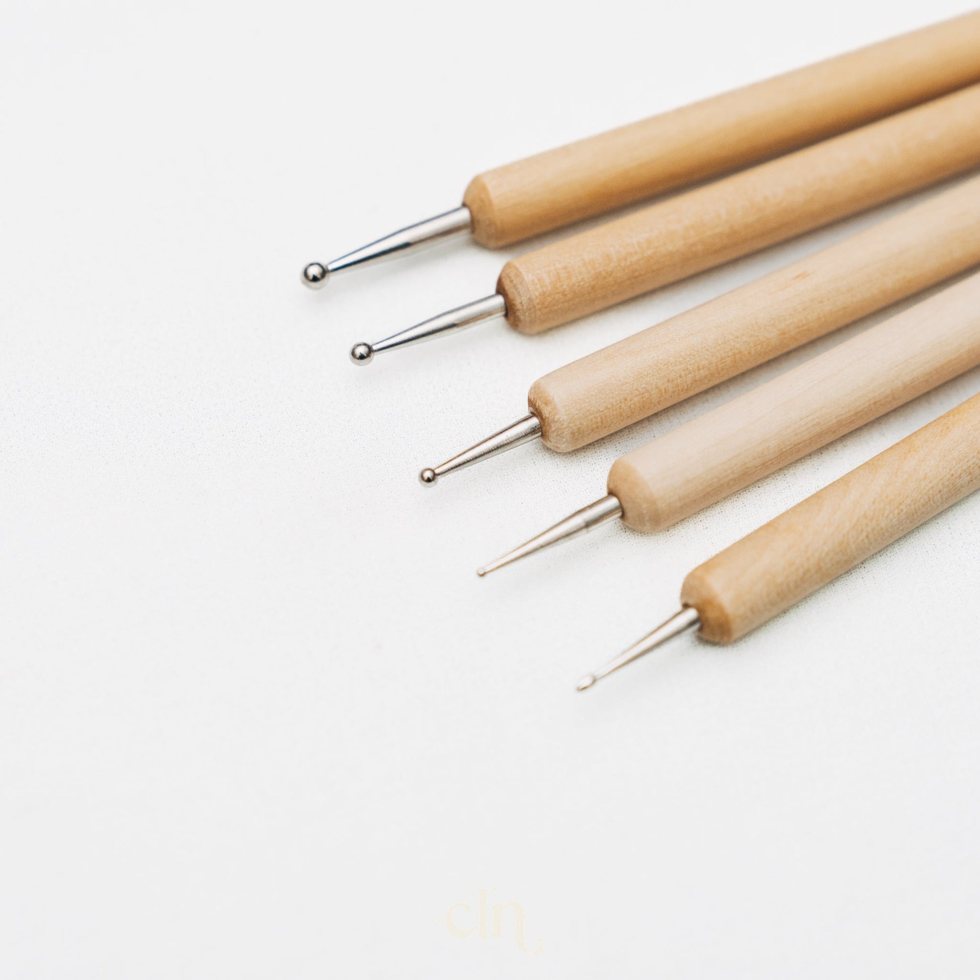 Wooden dotting tool with double tips - Curated tools - CLN Atelier