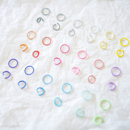 50 Apple Green Jump Rings - Jump rings - CLN Atelier