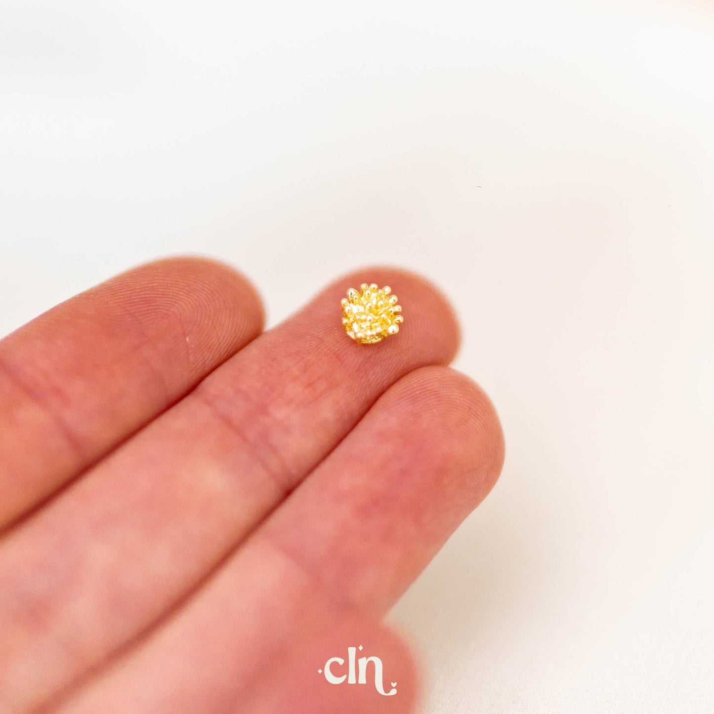 Flower center charm (flat back) - CLN Atelier